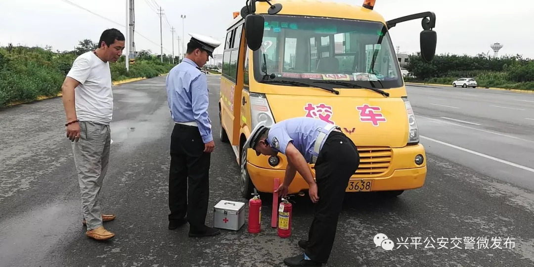 道路清扫车厂家,道路清扫车厂家与权威评估解析，Device 33.48.11的探讨,高速方案规划响应_白版82.12.15